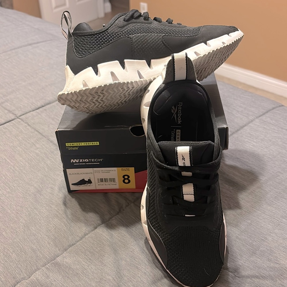 Women Reebok ZIG Dynamica